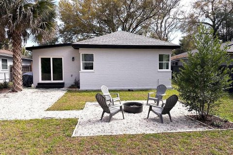 House in Maitland, Florida 3 bedrooms, 138.89 sq.m. № 2091616 - photo 18