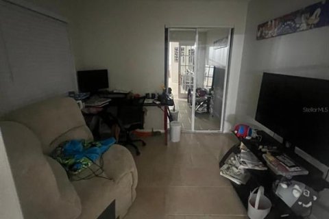 House in Brandon, Florida 3 bedrooms, 109.25 sq.m. № 1795458 - photo 3