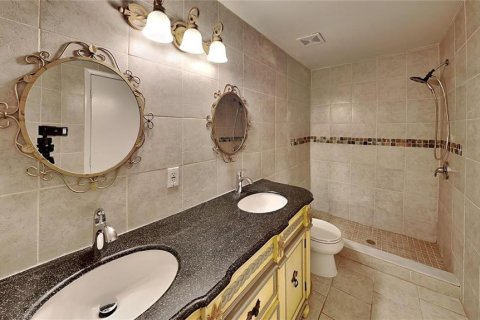 House in Brandon, Florida 3 bedrooms, 109.25 sq.m. № 1795458 - photo 16