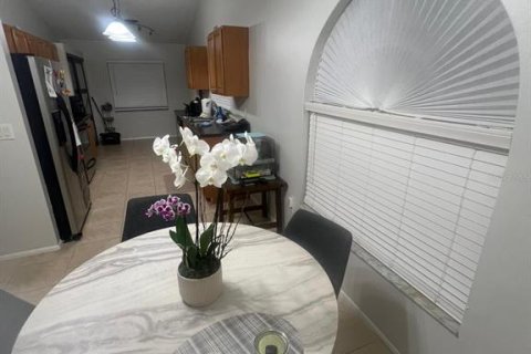 House in Brandon, Florida 3 bedrooms, 109.25 sq.m. № 1795458 - photo 5
