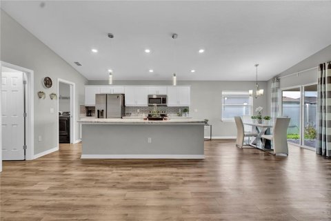 Casa en venta en Haines City, Florida, 3 dormitorios, 145.48 m2 № 1795914 - foto 15