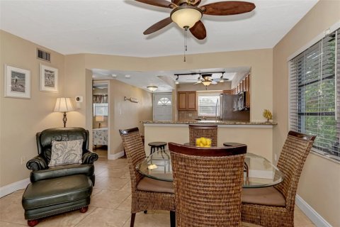 Condominio en alquiler en Sarasota, Florida, 2 dormitorios, 83.61 m2 № 645192 - foto 17