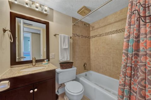 Condominio en alquiler en Sarasota, Florida, 2 dormitorios, 83.61 m2 № 645192 - foto 30