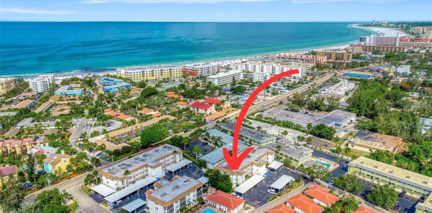 Condominio en Sarasota, Florida, 2 dormitorios  № 645192