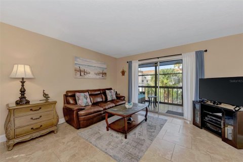 Condominio en alquiler en Sarasota, Florida, 2 dormitorios, 83.61 m2 № 645192 - foto 19