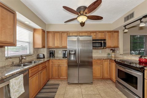 Condominio en alquiler en Sarasota, Florida, 2 dormitorios, 83.61 m2 № 645192 - foto 9
