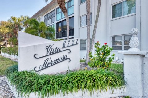 Condominio en alquiler en Sarasota, Florida, 2 dormitorios, 83.61 m2 № 645192 - foto 3
