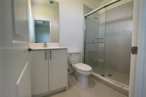 Купить таунхаус в Хомстед, Флорида 3 спальни, 143.53м2, № 2034535 - фото 10