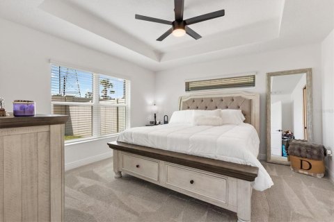 House in The Villages, Florida 3 bedrooms, 139.26 sq.m. № 1898964 - photo 11
