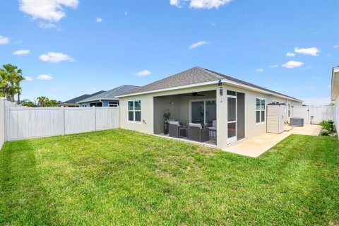 House in The Villages, Florida 3 bedrooms, 139.26 sq.m. № 1898964 - photo 18