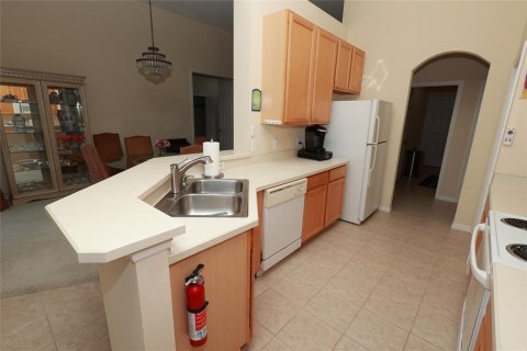 House in Davenport, Florida 4 bedrooms, 187.85 sq.m. № 380437 - photo 11