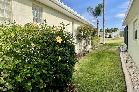 House in Davenport, Florida 4 bedrooms, 187.85 sq.m. № 380437 - photo 27