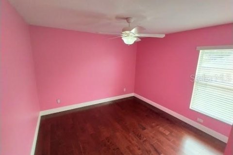 House in Clermont, Florida 3 bedrooms, 114.55 sq.m. № 1888494 - photo 11