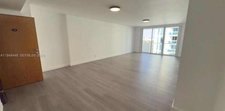 Condo à Surfside, Floride, 1 chambre  № 2004486