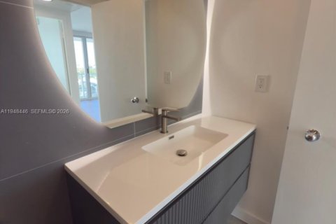 Copropriété à vendre à Surfside, Floride: 1 chambre, 84.08 m2 № 2004486 - photo 16