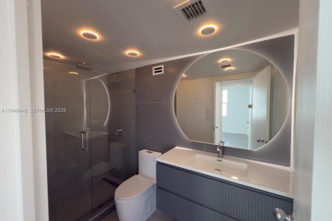 Copropriété à vendre à Surfside, Floride: 1 chambre, 84.08 m2 № 2004486 - photo 11