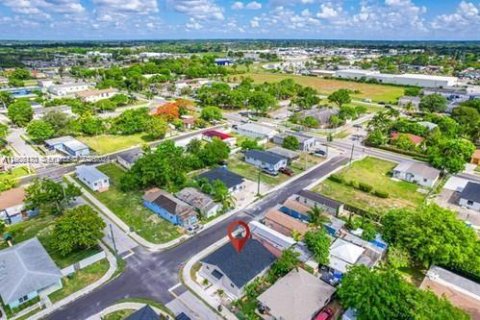 Villa ou maison à vendre à Homestead, Floride: 3 chambres, 104.05 m2 № 2089400 - photo 23