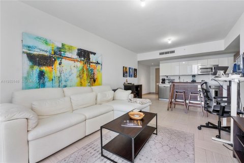 Condominio en alquiler en Miami, Florida, 1 dormitorio, 60.2 m2 № 1991018 - foto 11