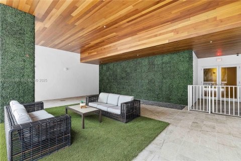 Condominio en alquiler en Miami, Florida, 1 dormitorio, 60.2 m2 № 1991018 - foto 26