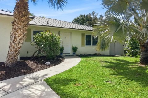 Casa en venta en Sarasota, Florida, 2 dormitorios, 123.93 m2 № 2225244 - foto 5