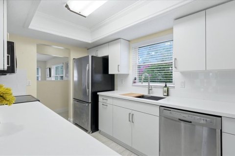 Casa en venta en Sarasota, Florida, 2 dormitorios, 123.93 m2 № 2225244 - foto 17