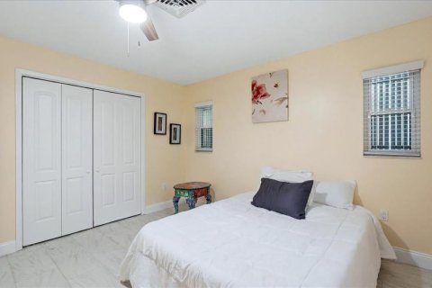Casa en venta en Sarasota, Florida, 2 dormitorios, 123.93 m2 № 2225244 - foto 25