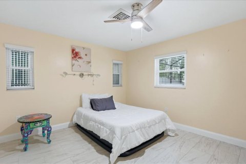 Casa en venta en Sarasota, Florida, 2 dormitorios, 123.93 m2 № 2225244 - foto 23