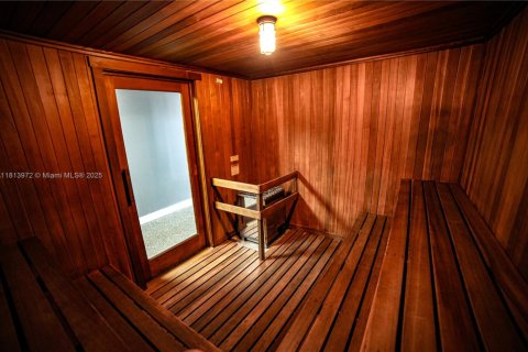 Copropriété à vendre à Hallandale Beach, Floride: 2 chambres, 135.17 m2 № 1960070 - photo 28