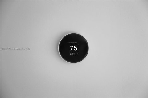 Copropriété à vendre à Hallandale Beach, Floride: 2 chambres, 135.17 m2 № 1960070 - photo 13