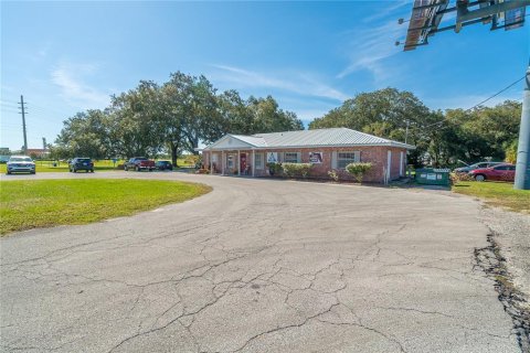 Commercial property in Kissimmee, Florida № 224923 - photo 5
