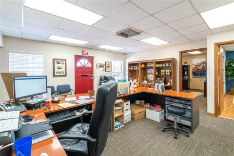 Commercial property in Kissimmee, Florida № 224923 - photo 14