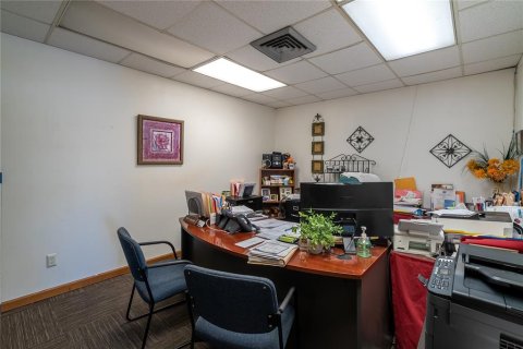 Commercial property in Kissimmee, Florida № 224923 - photo 12