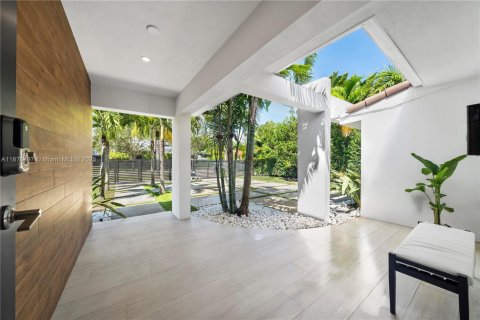 Villa ou maison à vendre à Miami Beach, Floride: 4 chambres, 228.08 m2 № 1939098 - photo 10