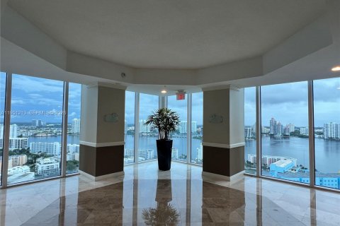 Condominio en venta en Sunny Isles Beach, Florida, 1 dormitorio, 94.85 m2 № 2007234 - foto 24