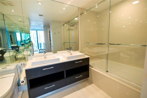 Condo in Miami, Florida, 1 bedroom  № 1814126 - photo 20