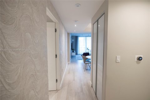 Condo in Miami, Florida, 1 bedroom  № 1814126 - photo 23