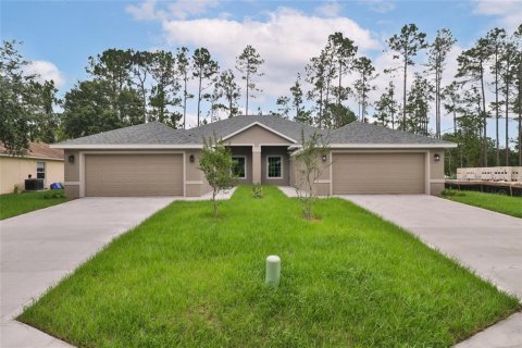 Commercial property in Palm Coast, Florida 6 bedrooms, 292.64 sq.m. № 2393906