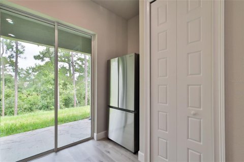 Commercial property in Palm Coast, Florida 6 bedrooms, 292.64 sq.m. № 2393906 - photo 15