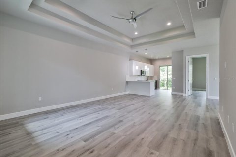 Commercial property in Palm Coast, Florida 6 bedrooms, 292.64 sq.m. № 2393906 - photo 7