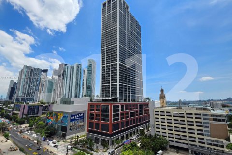 Condo in Miami, Florida  № 1467312 - photo 1