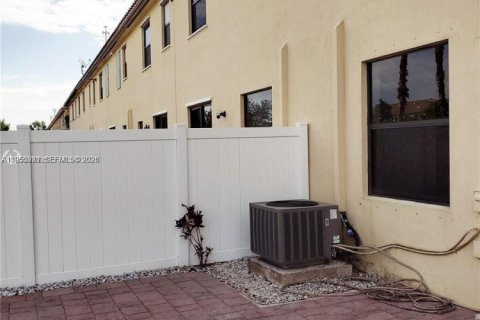 Купить таунхаус в Хайалиа, Флорида 4 спальни, 172.98м2, № 2009581 - фото 16