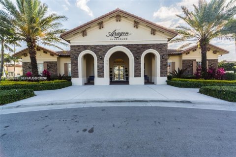 Купить таунхаус в Хайалиа, Флорида 4 спальни, 172.98м2, № 2009581 - фото 2