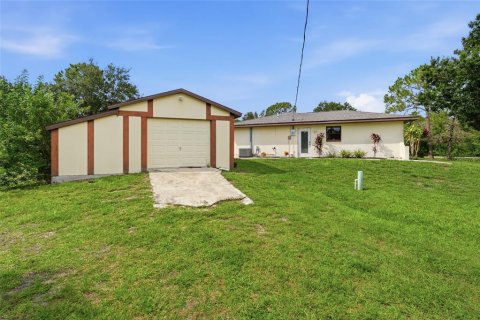 House in Punta Gorda, Florida 3 bedrooms, 90.21 sq.m. № 2219664 - photo 29