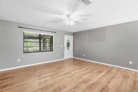 House in Punta Gorda, Florida 3 bedrooms, 90.21 sq.m. № 2219664 - photo 9