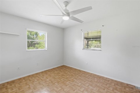 House in Punta Gorda, Florida 3 bedrooms, 90.21 sq.m. № 2219664 - photo 15