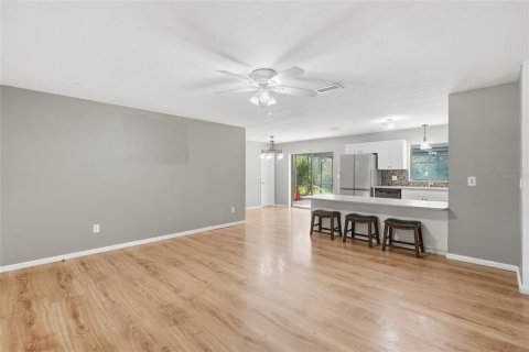 House in Punta Gorda, Florida 3 bedrooms, 90.21 sq.m. № 2219664 - photo 10