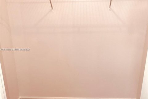 Купить кондоминиум в Халландейл-Бич, Флорида 2 спальни, 98.48м2, № 1783888 - фото 18