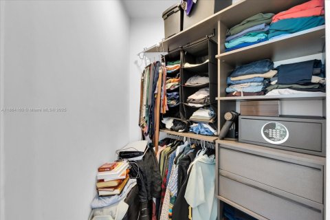 Condominio en venta en Miami, Florida, 1 dormitorio, 61.78 m2 № 1979446 - foto 14