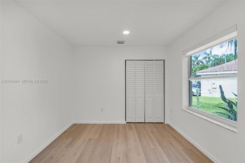 Villa ou maison à louer à Miramar, Floride: 4 chambres, 148.36 m2 № 2412953 - photo 16