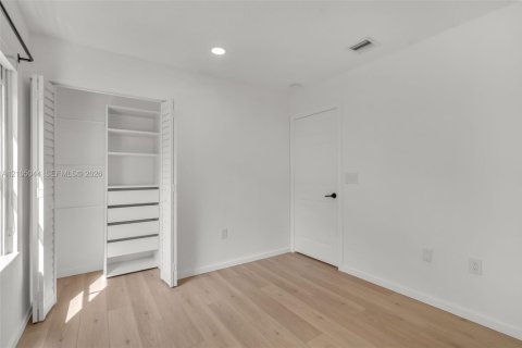 Villa ou maison à louer à Miramar, Floride: 4 chambres, 148.36 m2 № 2412953 - photo 24
